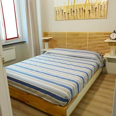 La Casa Di Enry Apartment *